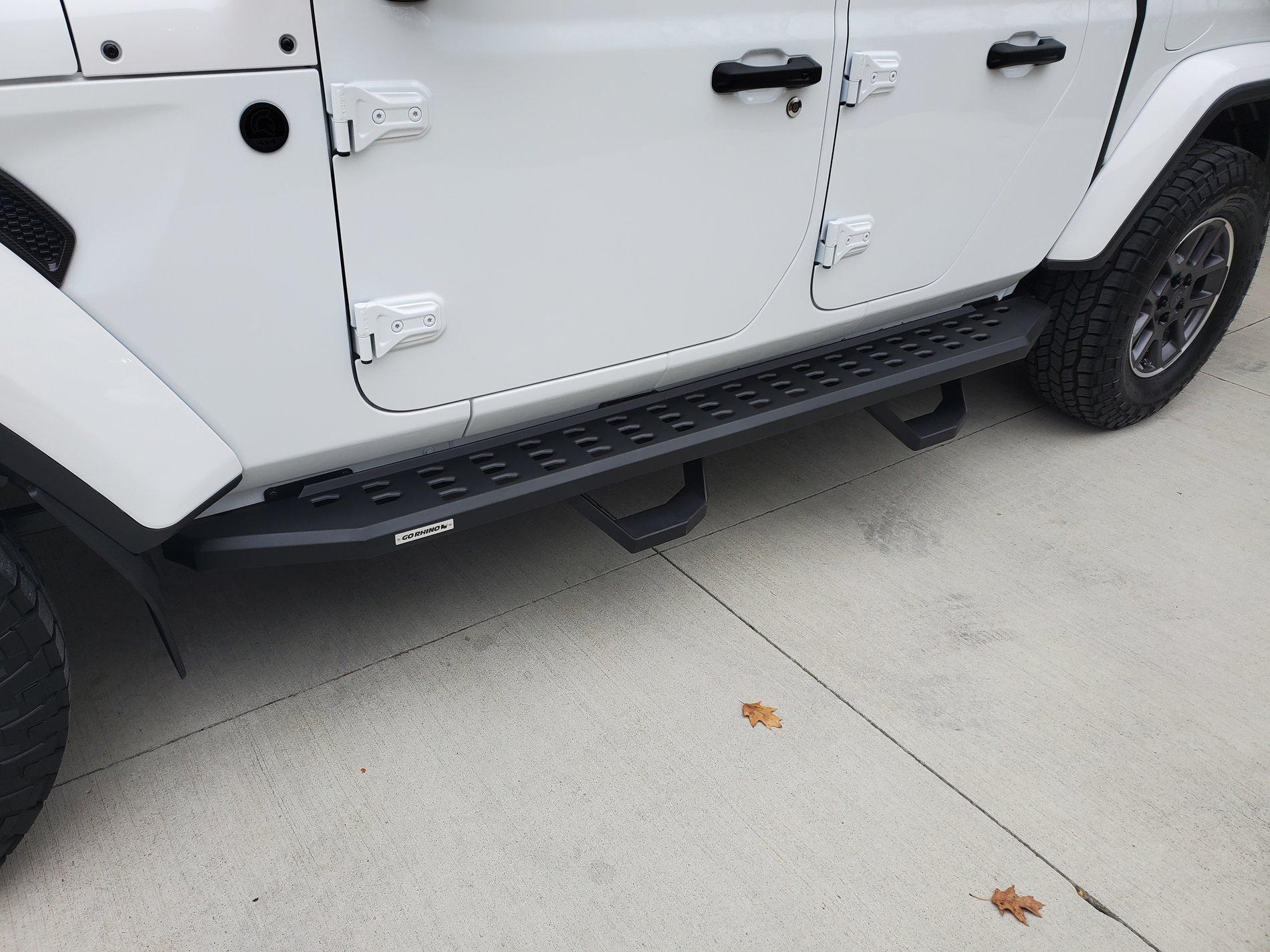 Jeep Gladiator GoRhino Running Boards... anyone ordered as well? 20191206_141458