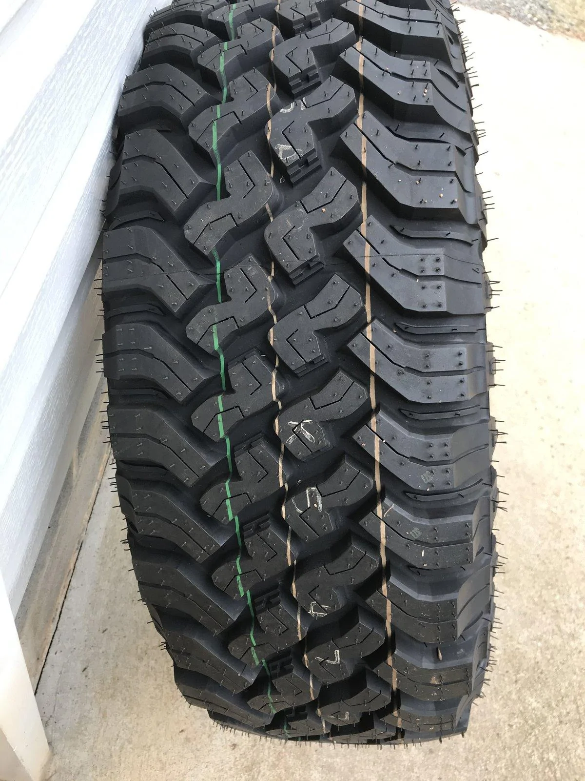 Jeep Gladiator One NEW Falken MT Tire 285/70/17 BAA2F45C-5D3F-4AE0-8058-F1D3B50F1A6F