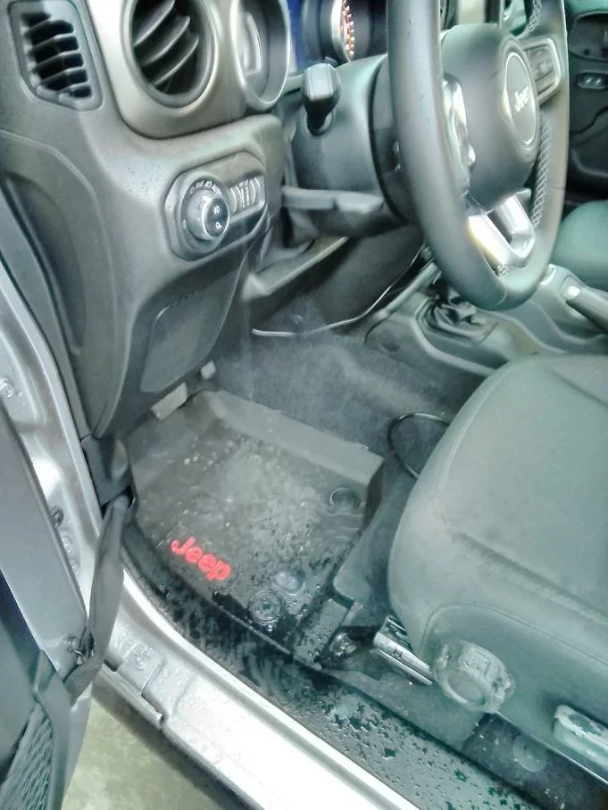 Jeep Gladiator Hidden/Buried features of the JT IMG_20191204_083245