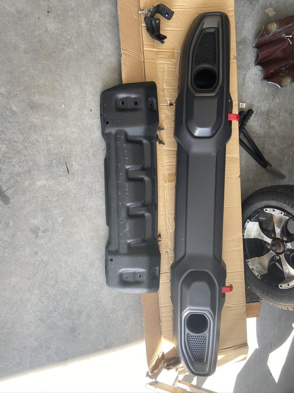 Jeep Gladiator Gladiator Rubicon rock rails, bumper with skid plate 0CF982EB-45CD-4D6B-BE76-4A704D565CA0