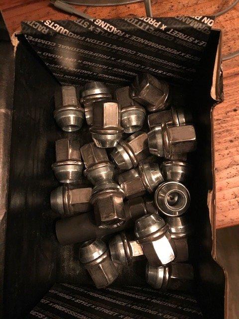 Jeep Gladiator Max tow wheels and tires for sale IMG_1645