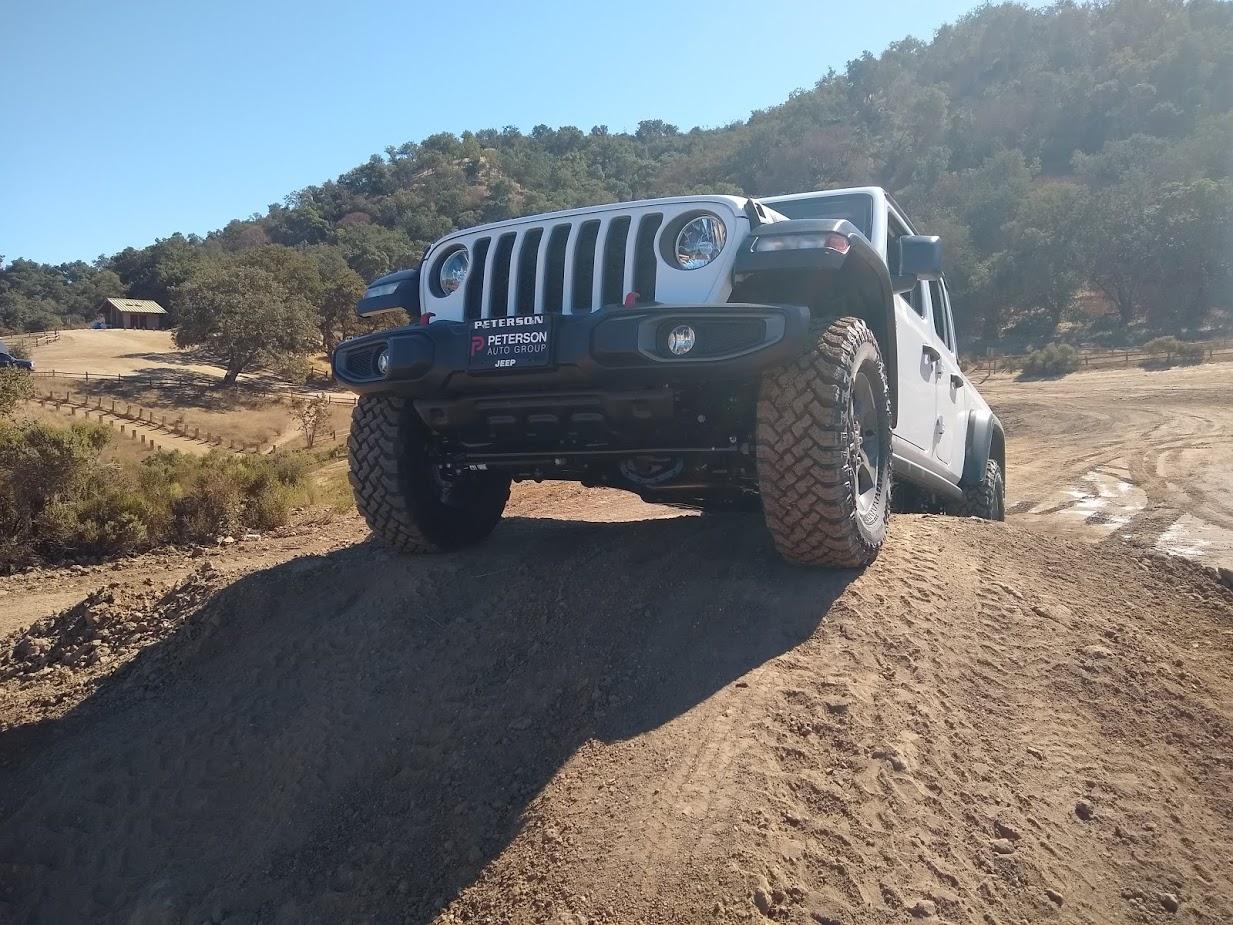 Jeep Gladiator Rubicon PLASTIC bumper w/lights - $FREE prLE3AkD5YGZsQ6lrctznyxcwXZBBAVWuXwUS5aQP21bWglvDA5kxaHSeUbZWTGI2z_dGx60VkRwSetRQc=w1233-h926-no