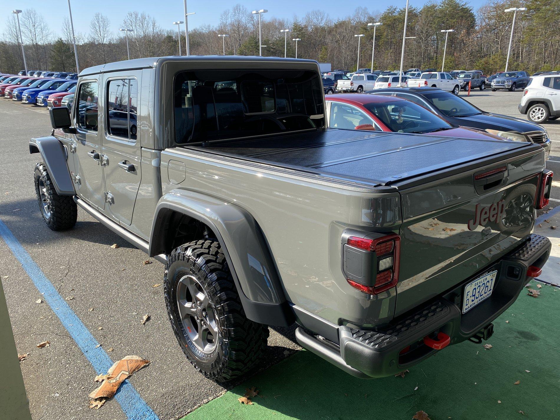 Jeep Gladiator STING GRAY Gladiator JT Club B7F21F6F-A2CA-4B11-A243-A9613BCEA2BC