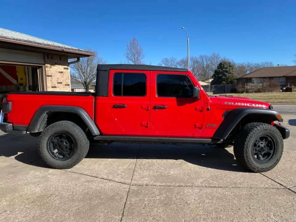 Jeep Gladiator FIRECRACKER RED Gladiator JT Club 78576996_2585959114829746_6912325099236360192_n