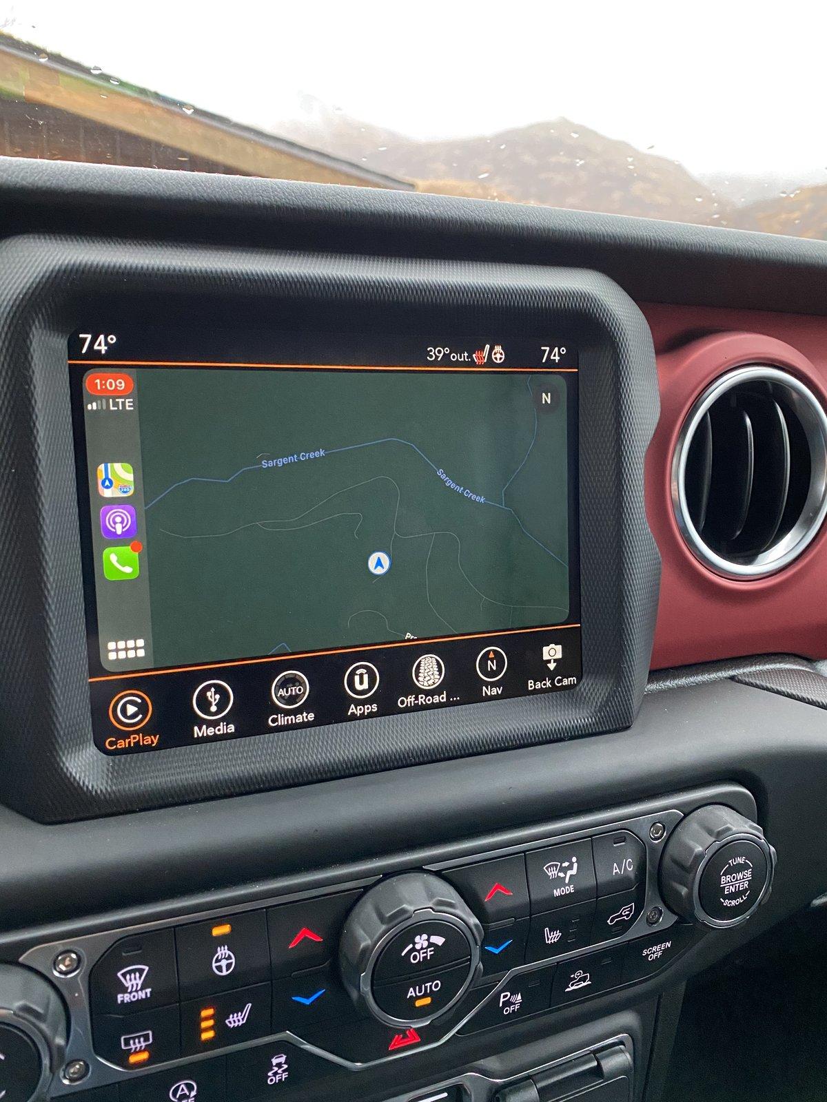 Jeep Gladiator Apple CarPlay Resizing 7" UConnect IMG_0180