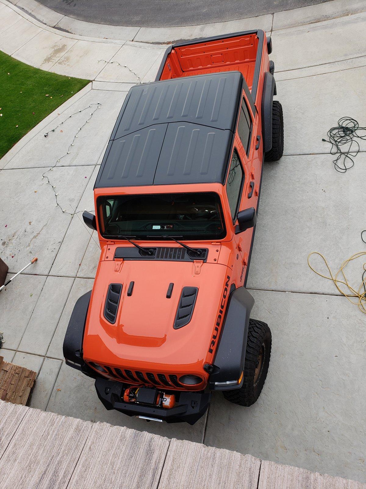 Jeep Gladiator Anyone Else Really Like Looking at Your Parked Rig? 20191207_113812