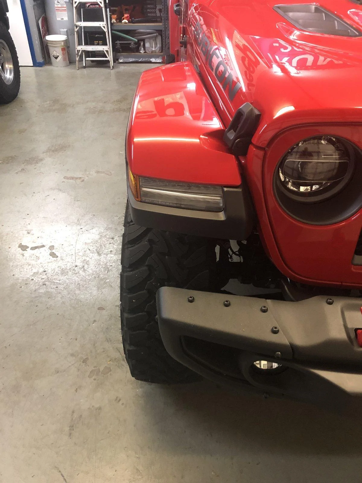 Jeep Gladiator Will 35X12.5R17 fit the OEM Rubicon wheels? AE5A1850-6926-4D57-B693-7B05CAA28C65