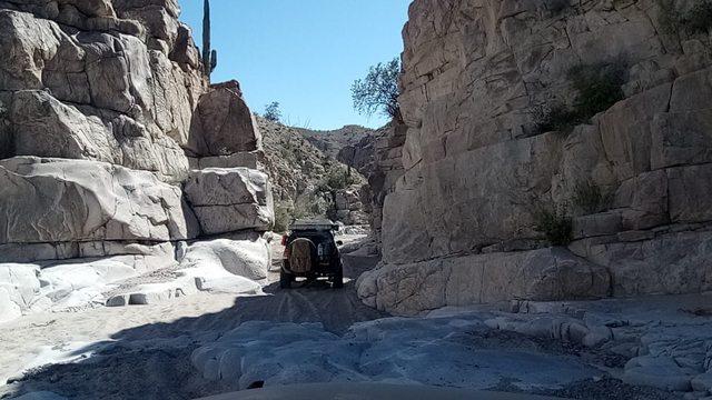 Jeep Gladiator EVO 4.5" / 38" desert trail Gladiator build MBTRy05l