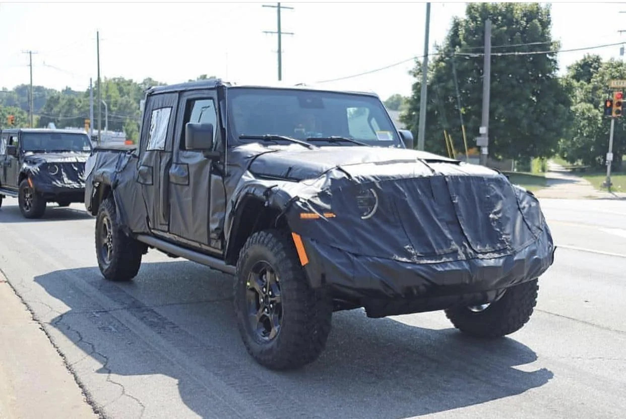 Jeep Gladiator Jeep Gladiator Pickup Truck (JT) Spy Pics and Videos! FFA6F426-06BC-4AD4-9DB9-AB44C76B8EBE