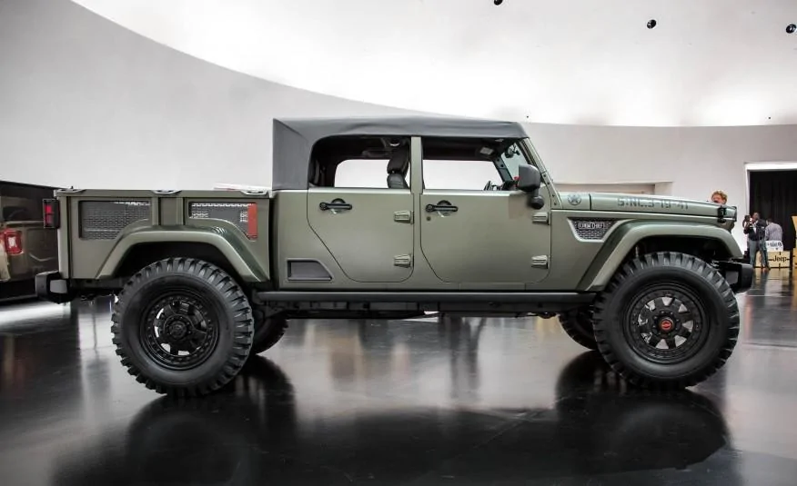 Jeep Gladiator **2020 Jeep Gladiator official pics and specs** Jeep-Crew-Chief-715-concept-102-876x535