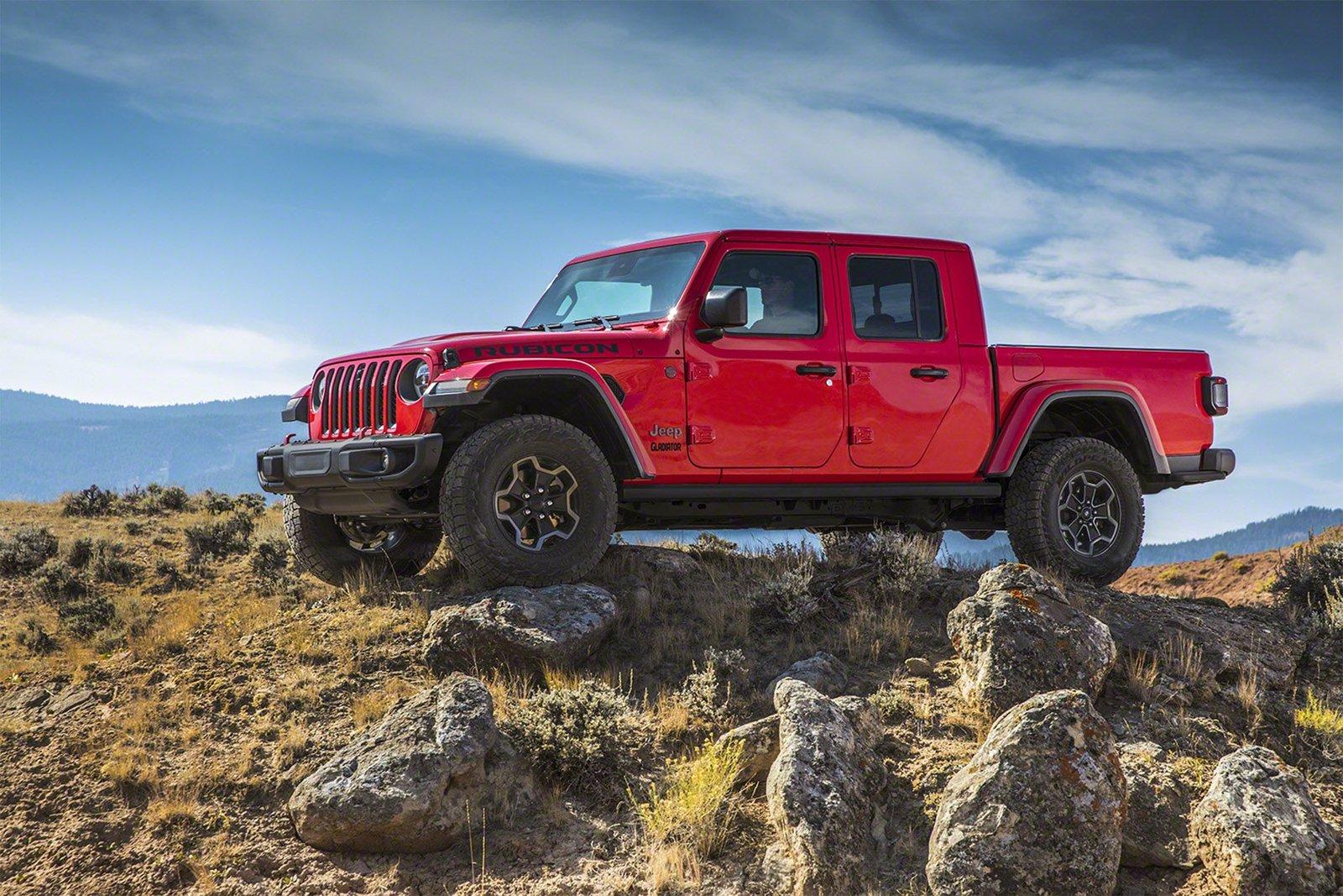 Jeep Gladiator Official Press Release: 2020 Jeep Gladiator Specs & Photos jeep-gladiator-pickup-lead