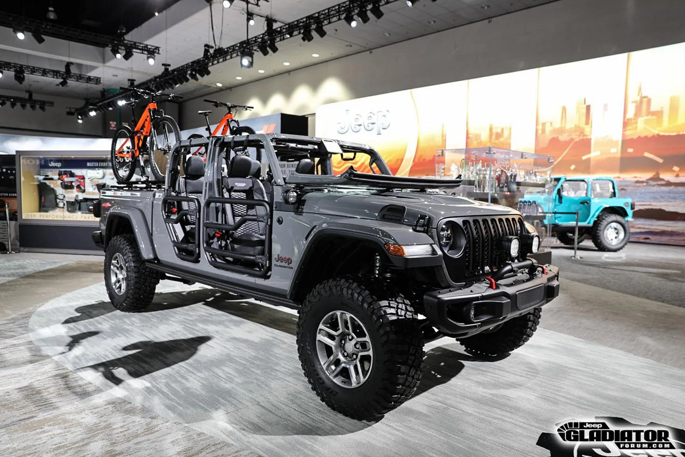 Jeep Gladiator Mopar Accessorized 2020 Jeep Gladiator (in Sting Gray) 2020-Jeep-Gladiator-JT-Pickup-Truck-Mopar-Accessories-LA-Auto-Show-13