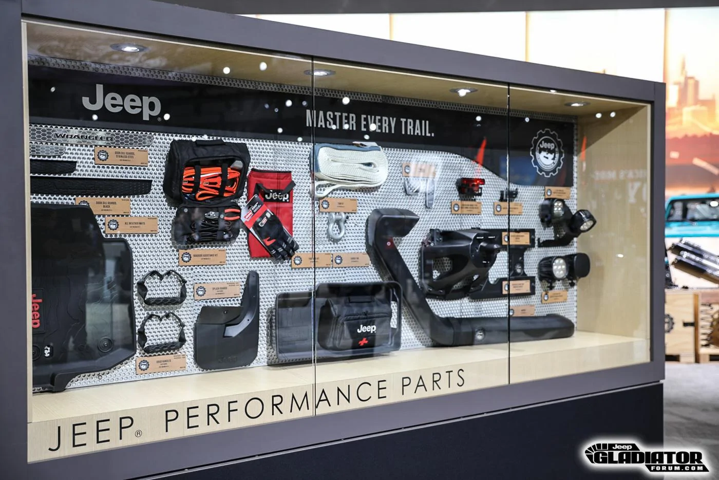Jeep Gladiator Mopar Accessorized 2020 Jeep Gladiator (in Sting Gray) 2020-Jeep-Gladiator-JT-Pickup-Truck-Mopar-Accessories-LA-Auto-Show-27