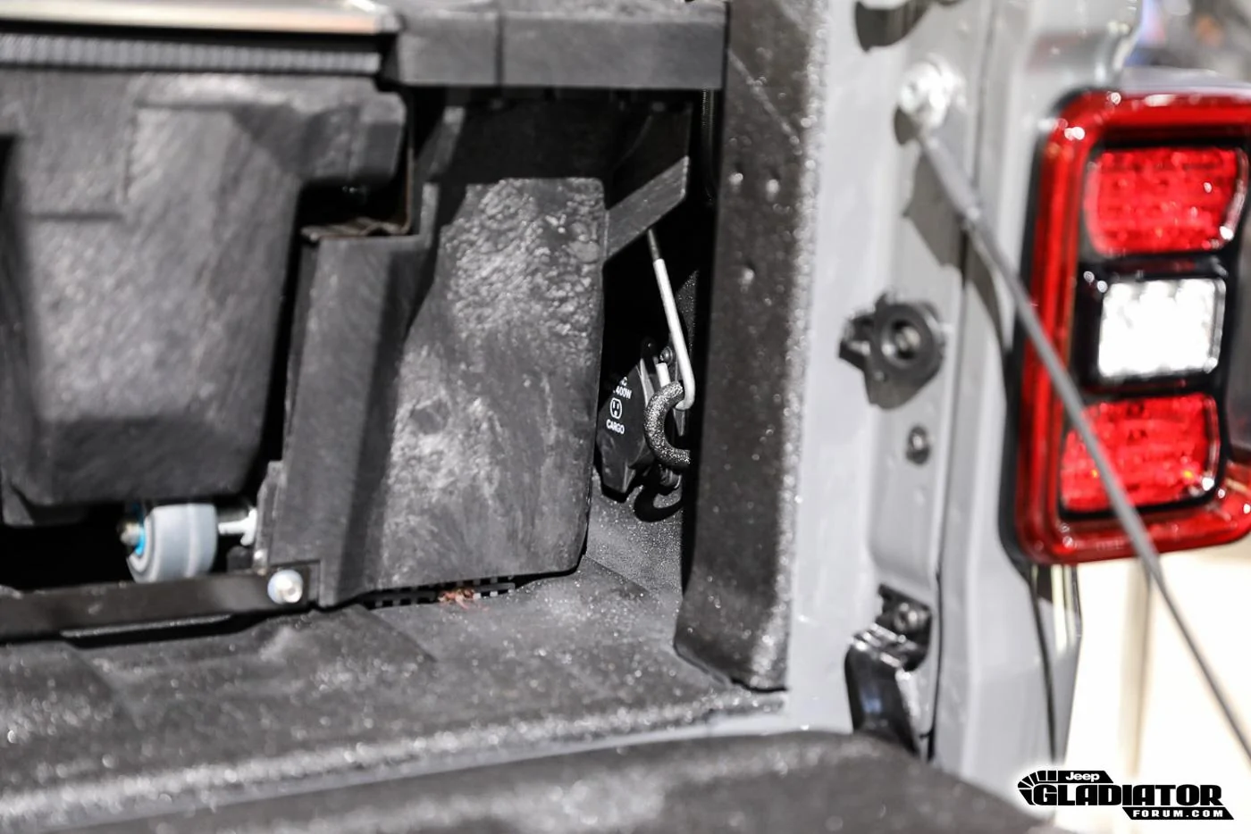 Jeep Gladiator Mopar Accessorized 2020 Jeep Gladiator (in Sting Gray) 2020-Jeep-Gladiator-JT-Pickup-Truck-Mopar-Accessories-LA-Auto-Show-29