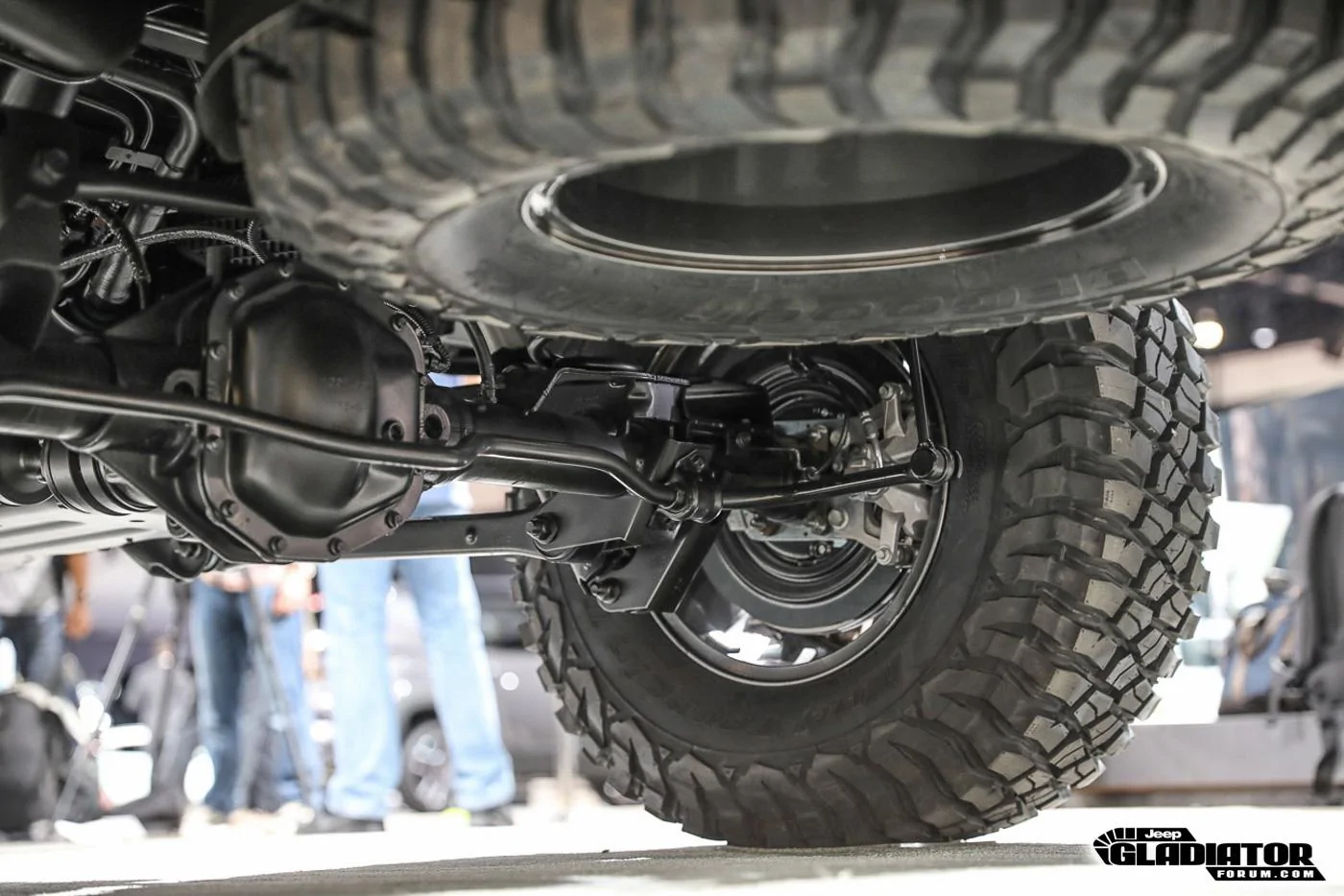 Jeep Gladiator Mopar Accessorized 2020 Jeep Gladiator (in Sting Gray) 2020-Jeep-Gladiator-JT-Pickup-Truck-Mopar-Accessories-LA-Auto-Show-34