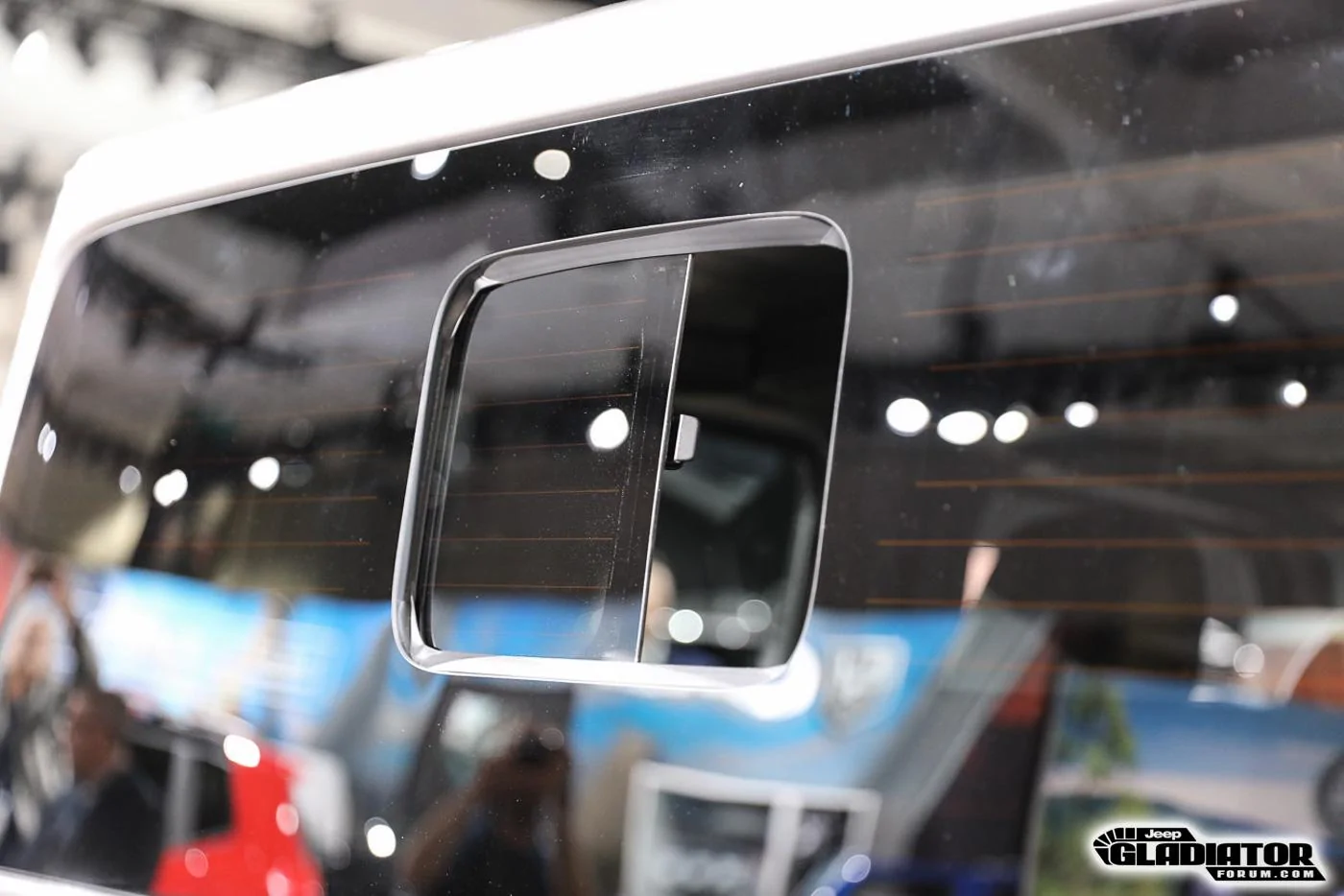 Jeep Gladiator JGF Live Coverage: 2020 Jeep Gladiator Debut from the LA Auto Show! 2020-Jeep-Gladiator-JT-Pickup-Truck-LA-Auto-Show-15