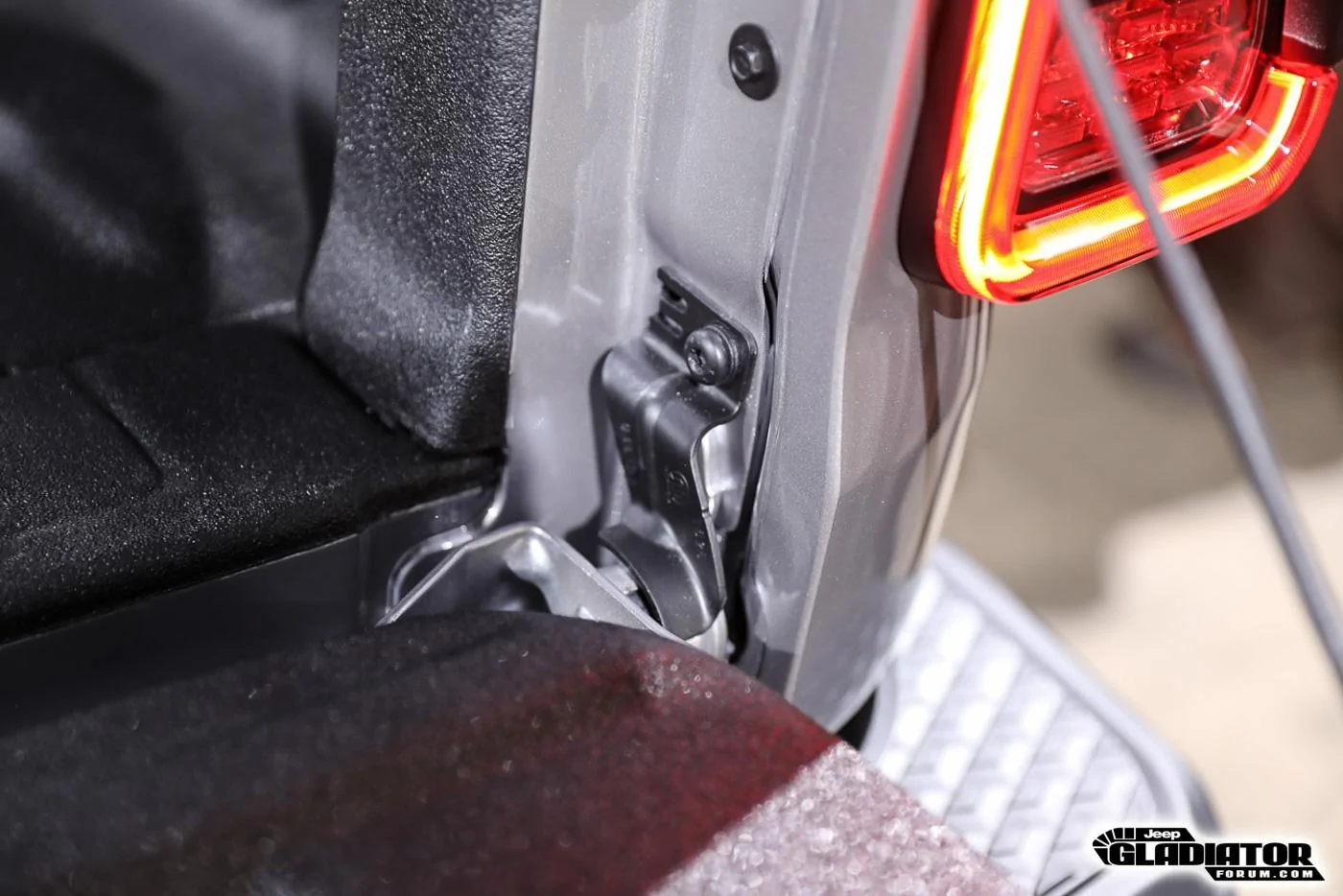 Jeep Gladiator JGF Live Coverage: 2020 Jeep Gladiator Debut from the LA Auto Show! 2020-Jeep-Gladiator-JT-Pickup-Truck-LA-Auto-Show-21