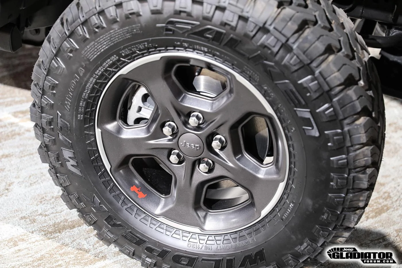Jeep Gladiator JGF Live Coverage: 2020 Jeep Gladiator Debut from the LA Auto Show! 2020-Jeep-Gladiator-JT-Pickup-Truck-LA-Auto-Show-55