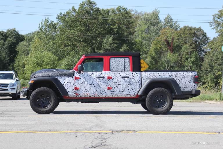 Jeep Gladiator Factory V8 jeep-gladiator-hercules-8