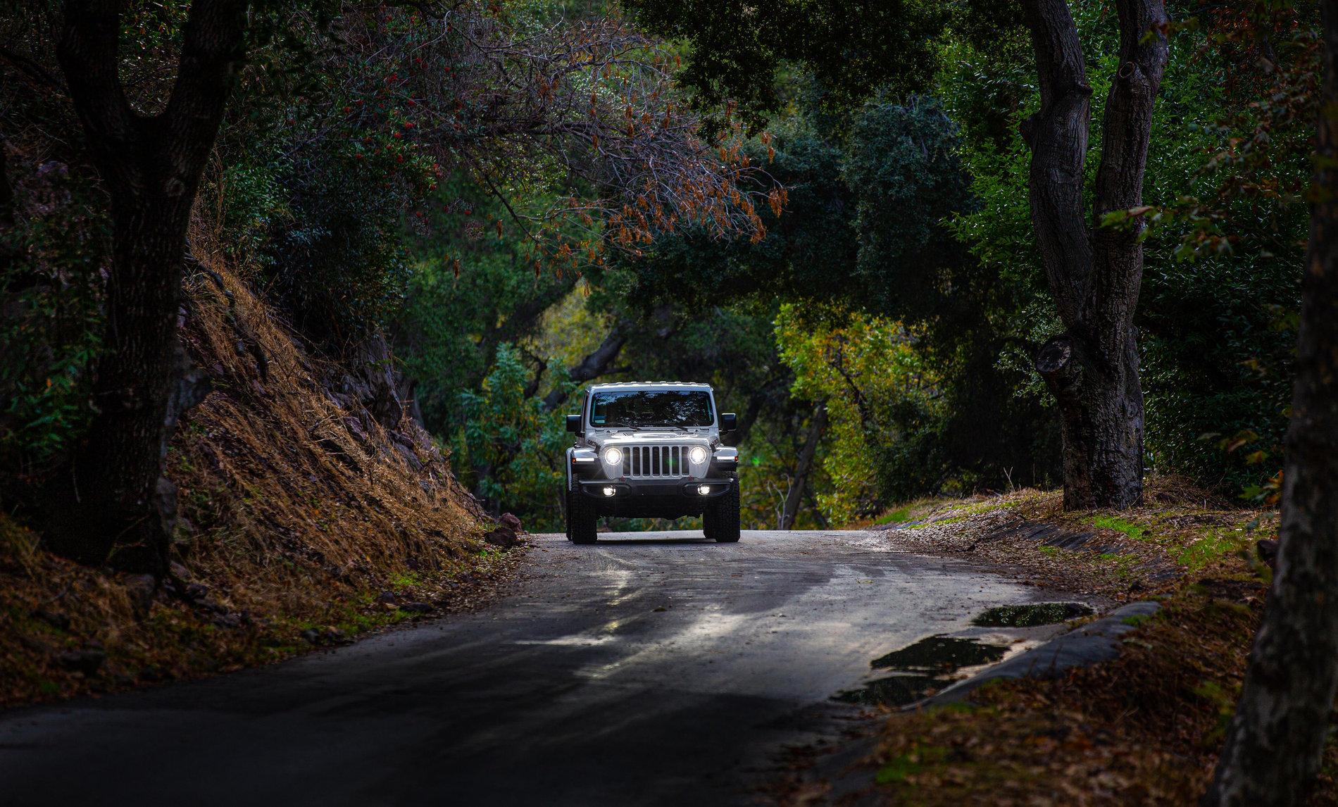 Jeep Gladiator 2020 Gladiator Rubicon - White MG4A9757-Edit