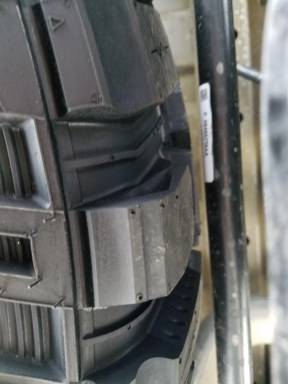 Jeep Gladiator 37” spare tire - list of tires that fit under the bed 20191212_100416