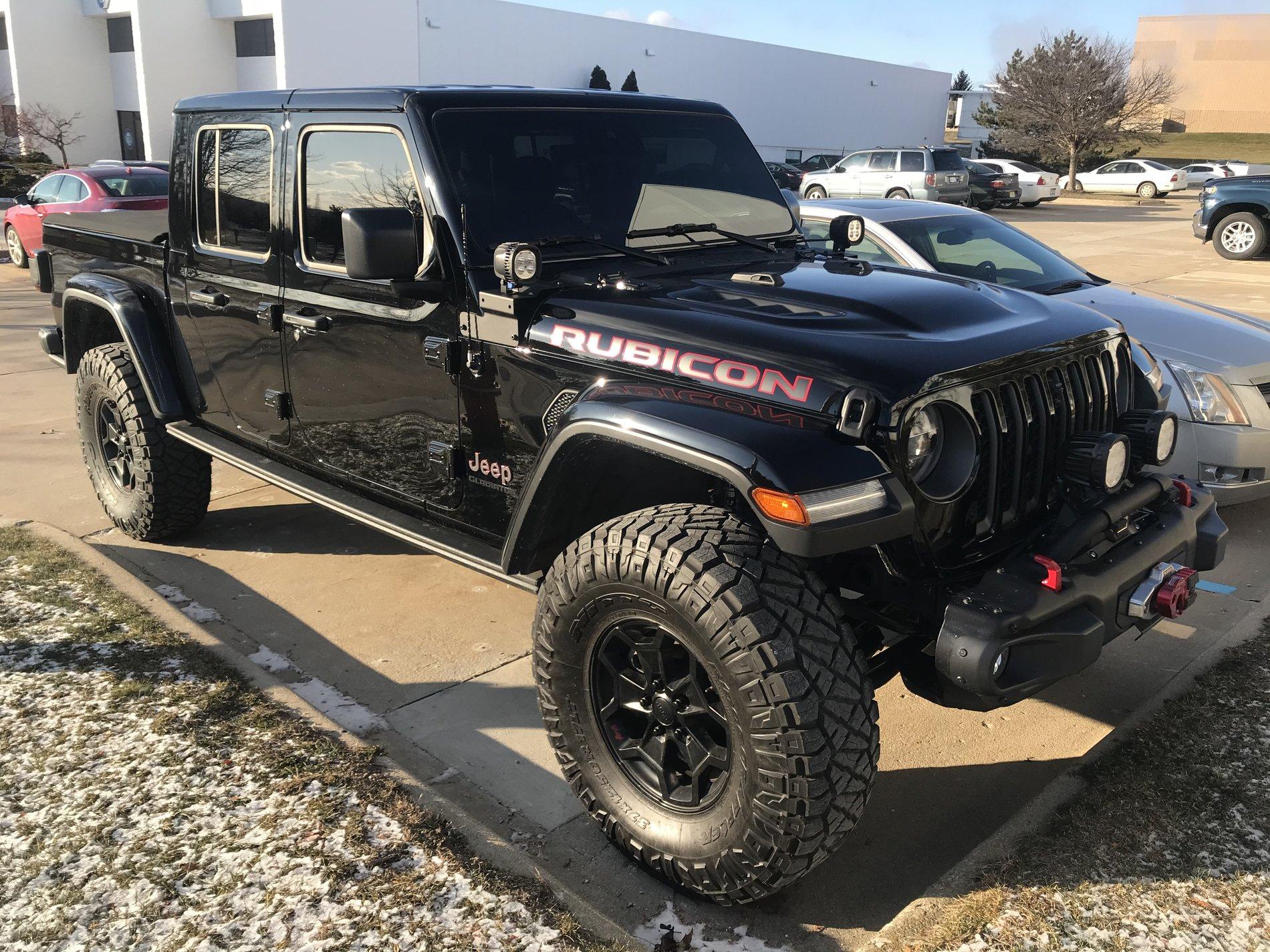 Jeep Gladiator Anyone Else Really Like Looking at Your Parked Rig? IMG_1973