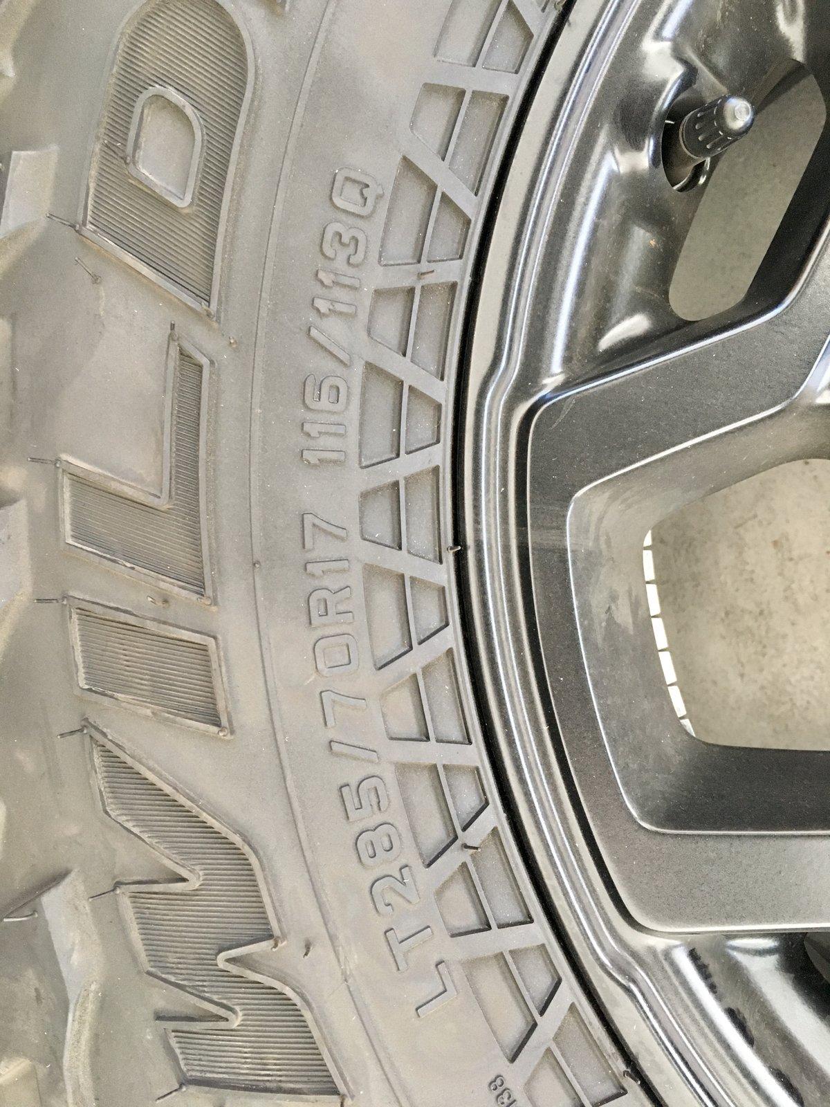 Jeep Gladiator 4-Rubicon LE Wheels/Falken AT3 Tires 07760E5B-C485-4359-8EBF-6A5A432B5497