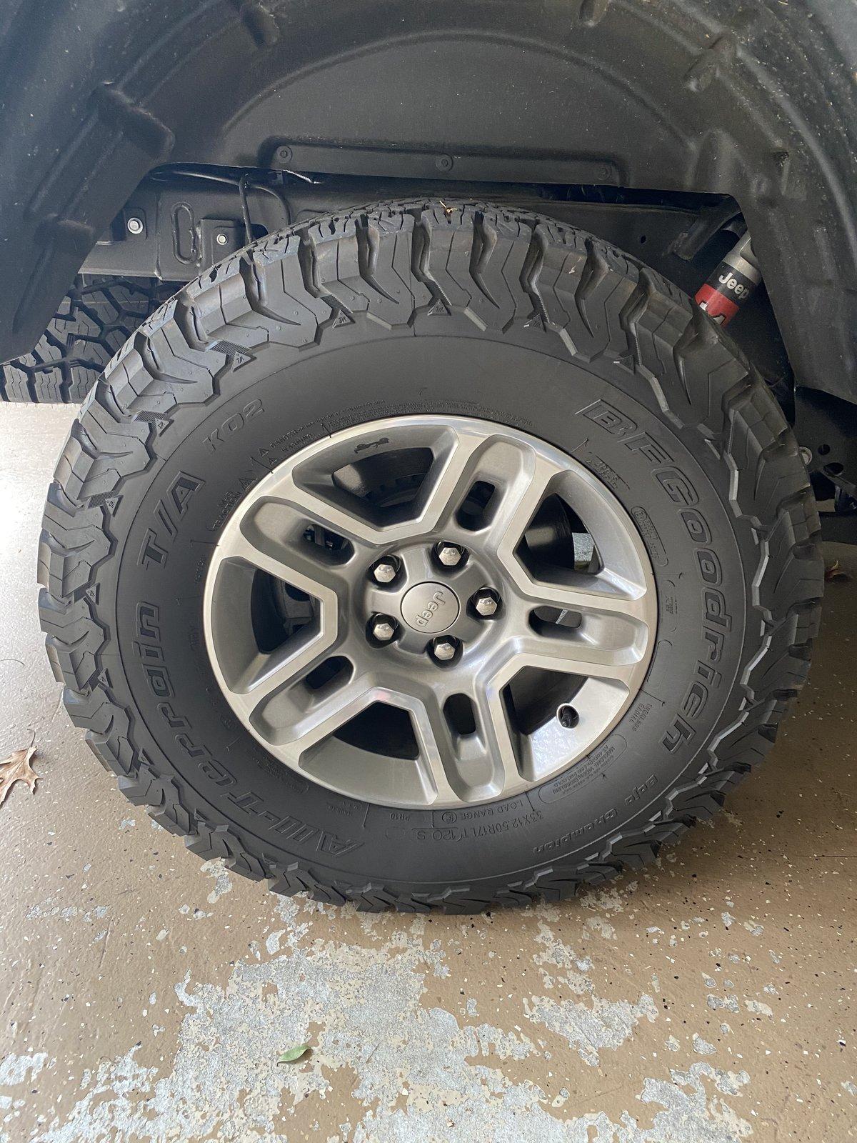 Jeep Gladiator BF Goodrich KO2 33X12.5X17 - 2000 miles.  $600 IMG_2746
