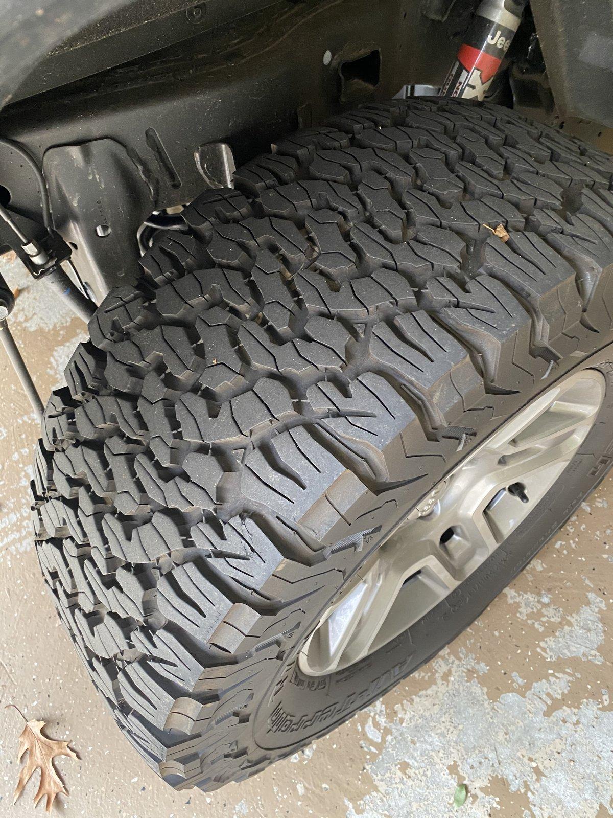 Jeep Gladiator BF Goodrich KO2 33X12.5X17 - 2000 miles.  $600 IMG_2747