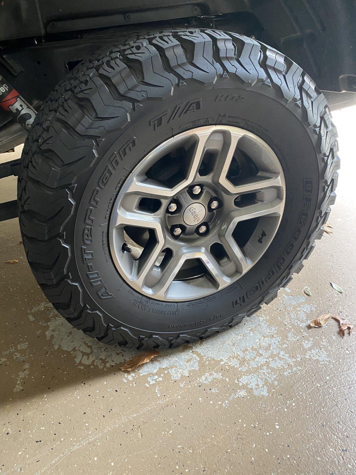 Jeep Gladiator BF Goodrich KO2 33X12.5X17 - 2000 miles.  $600 IMG_2751