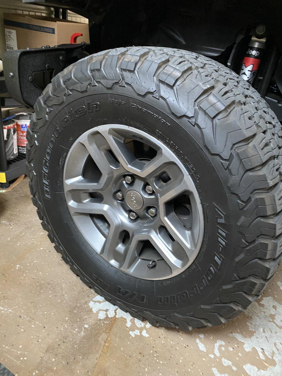 Jeep Gladiator BF Goodrich KO2 33X12.5X17 - 2000 miles.  $600 IMG_2752