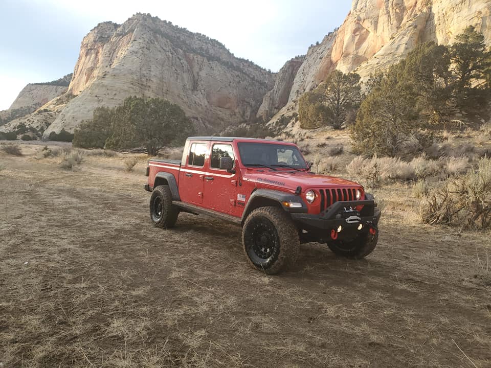 Jeep Gladiator Jeep'n the Kanab, Utah area in the Gladiator 79416351_10221439535961494_3824598321876434944_n