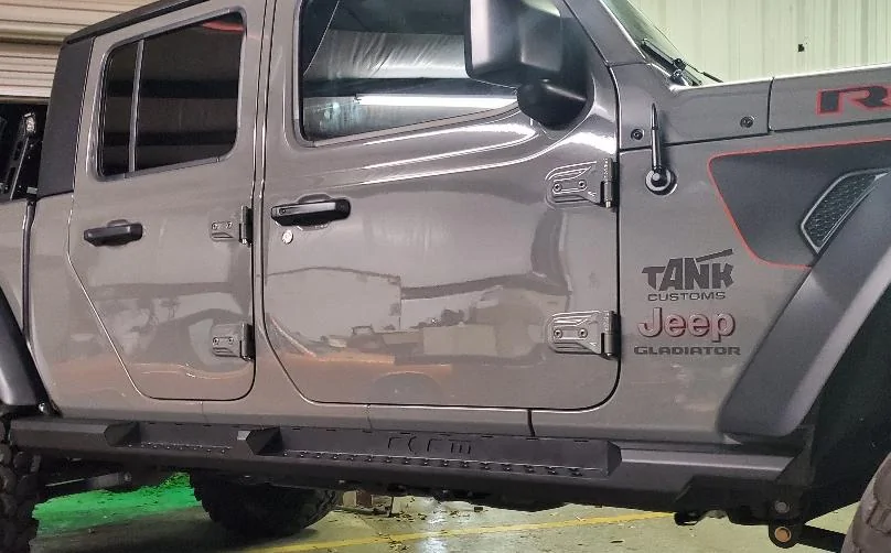 Jeep Gladiator Rock Rails Thread pinch seam