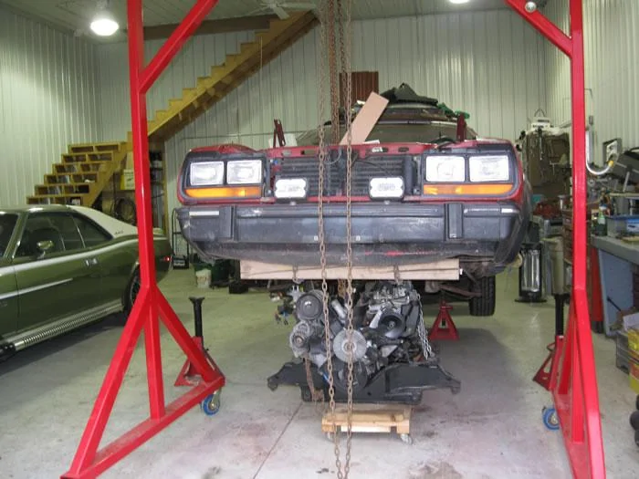 Jeep Gladiator Garage hoist. sx4-engine-insert-002