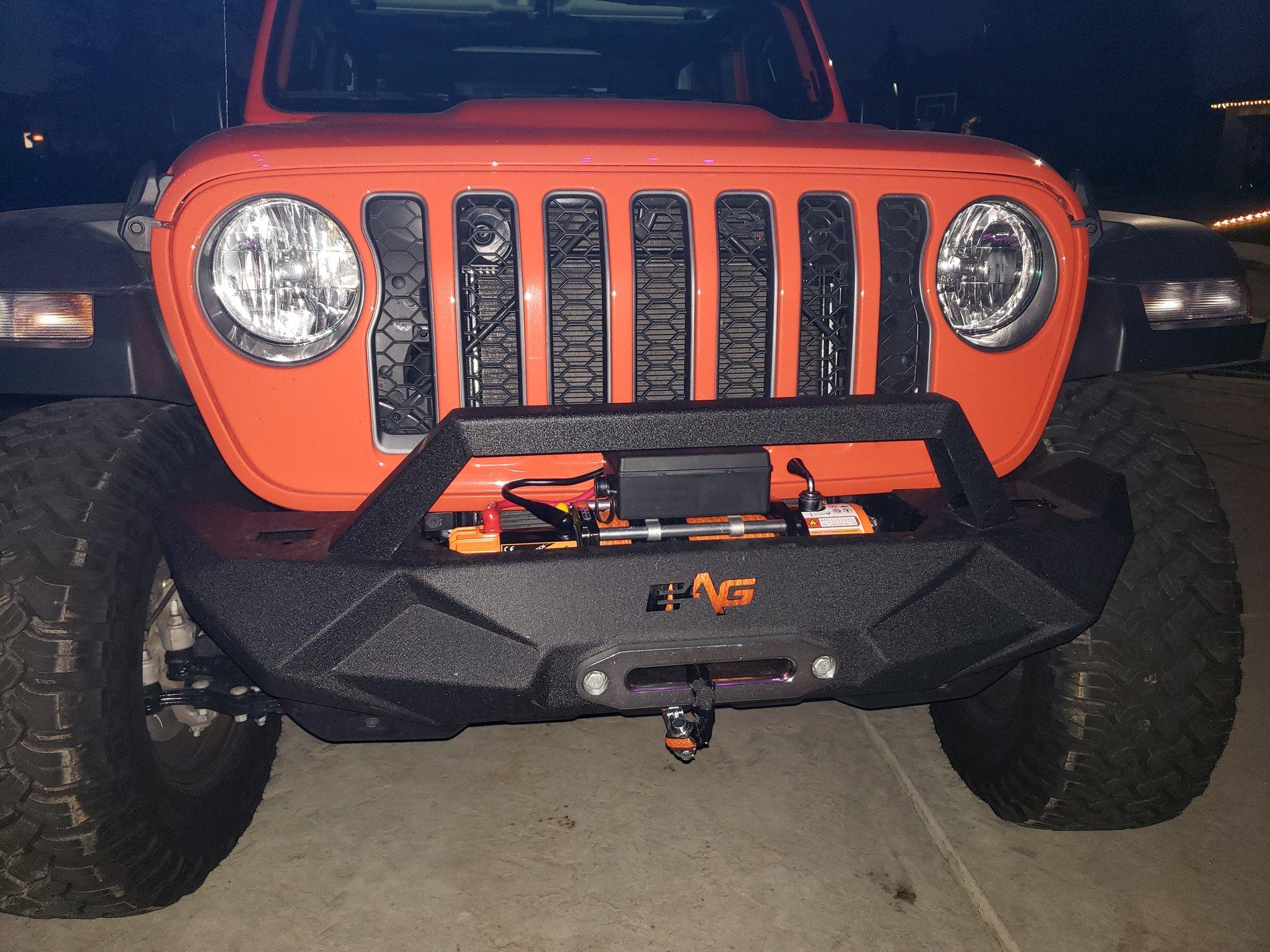 Jeep Gladiator Anyone Else Really Like Looking at Your Parked Rig? 20191213_172320