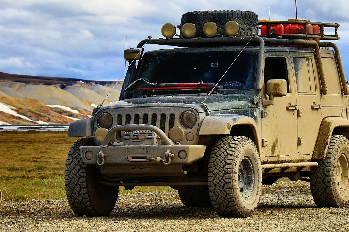 Jeep Gladiator Thoughts on Roof Lite Bars Alaska Trip, May-Jul 16, 5_9134, Jeeps and Bluff (small)