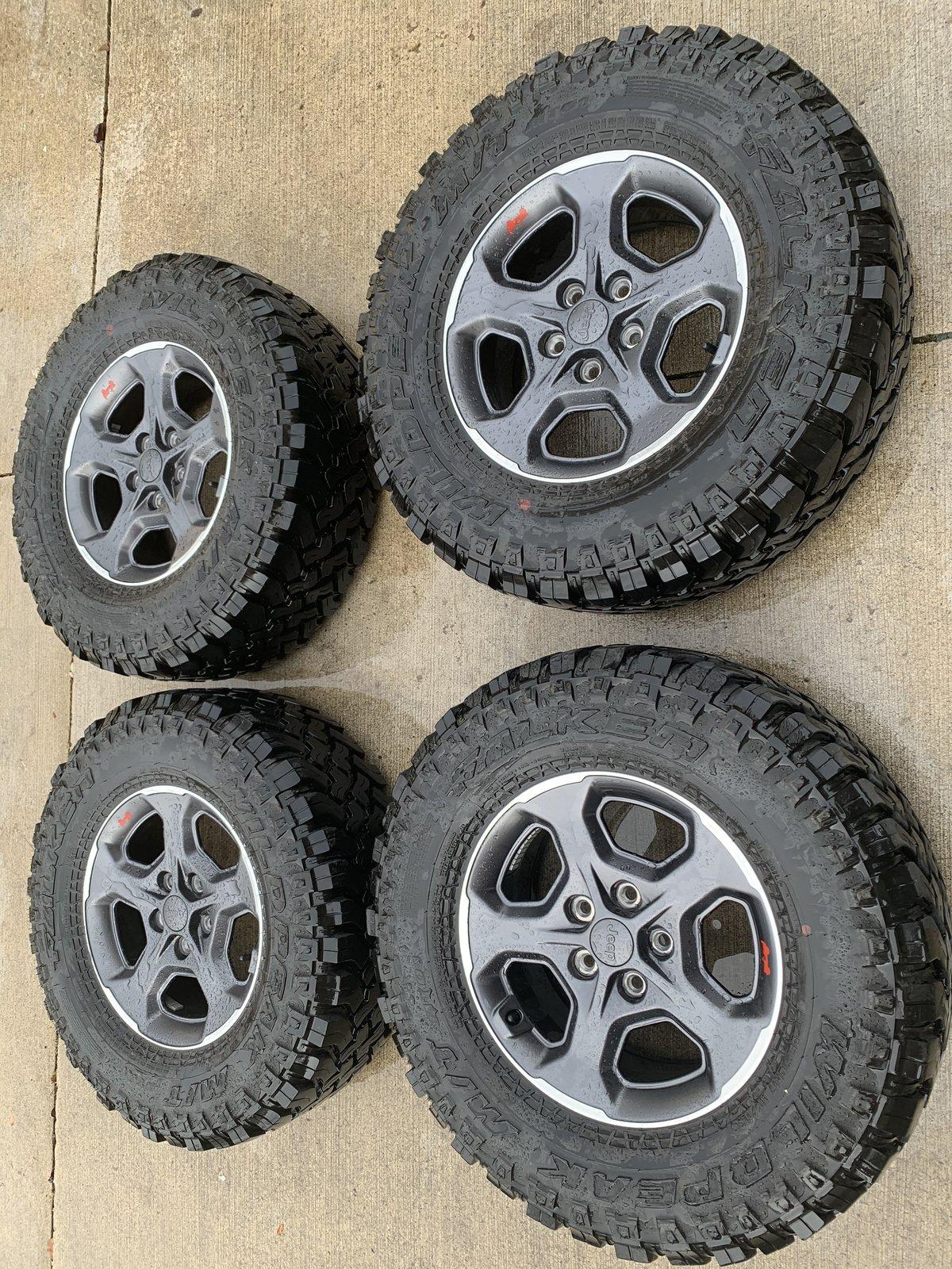 Jeep Gladiator Tires, rims, TPS from Rubicon Gladiator D464BAD3-AE62-4ED8-8314-E038507842E9