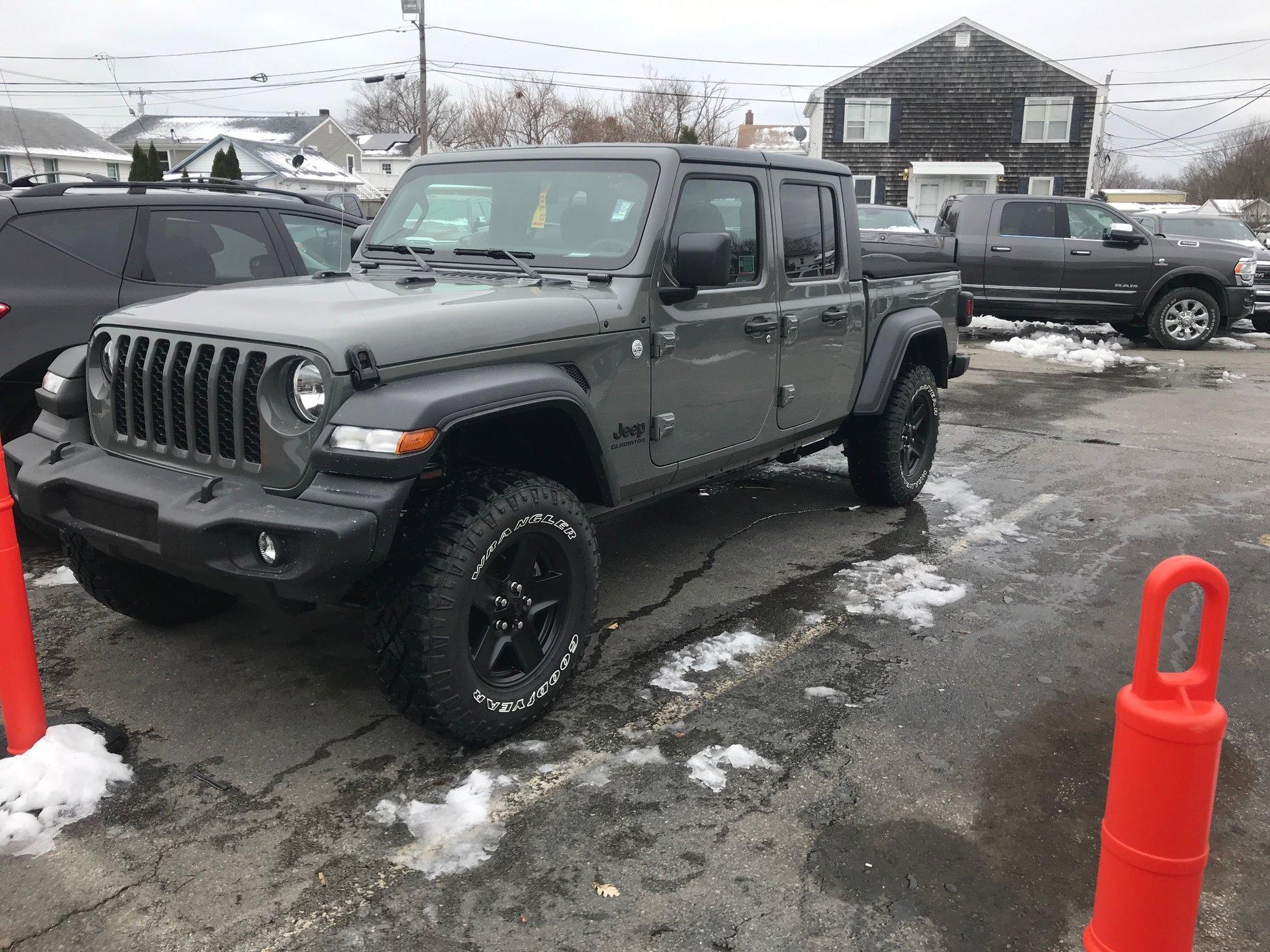 Jeep Gladiator Took Delivery of Your JT? Sign in Here! 59794586356--8CA79ABD-384E-42D3-A3FB-8605EB5C6214.JPEG