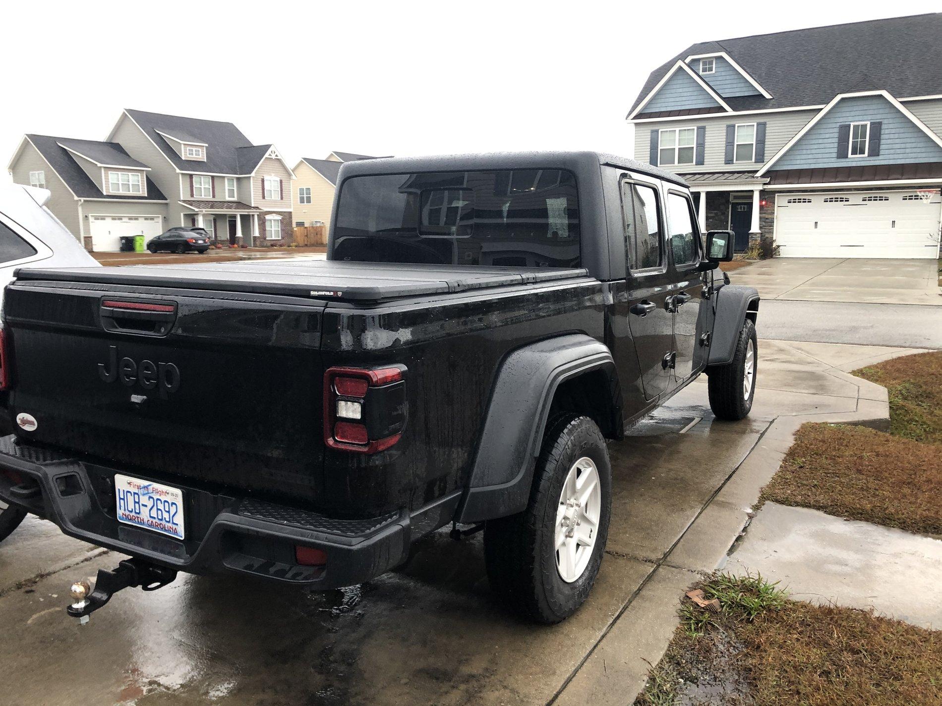 Jeep Gladiator Aftermarket Tonneau Covers? 3D57A6B5-7A9B-450B-9A4F-FEC4C7426C41