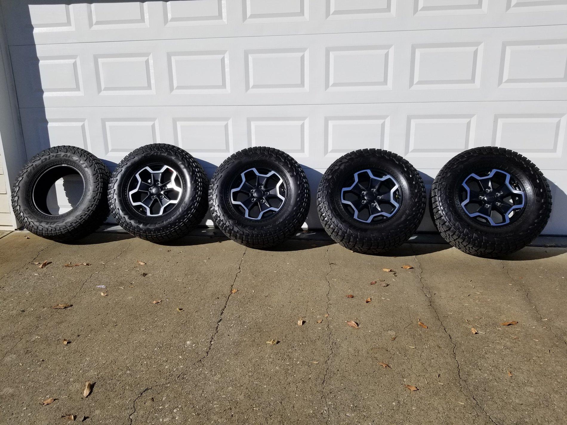 Jeep Gladiator Rubicon Stock Wheels and tires 20191214_135323