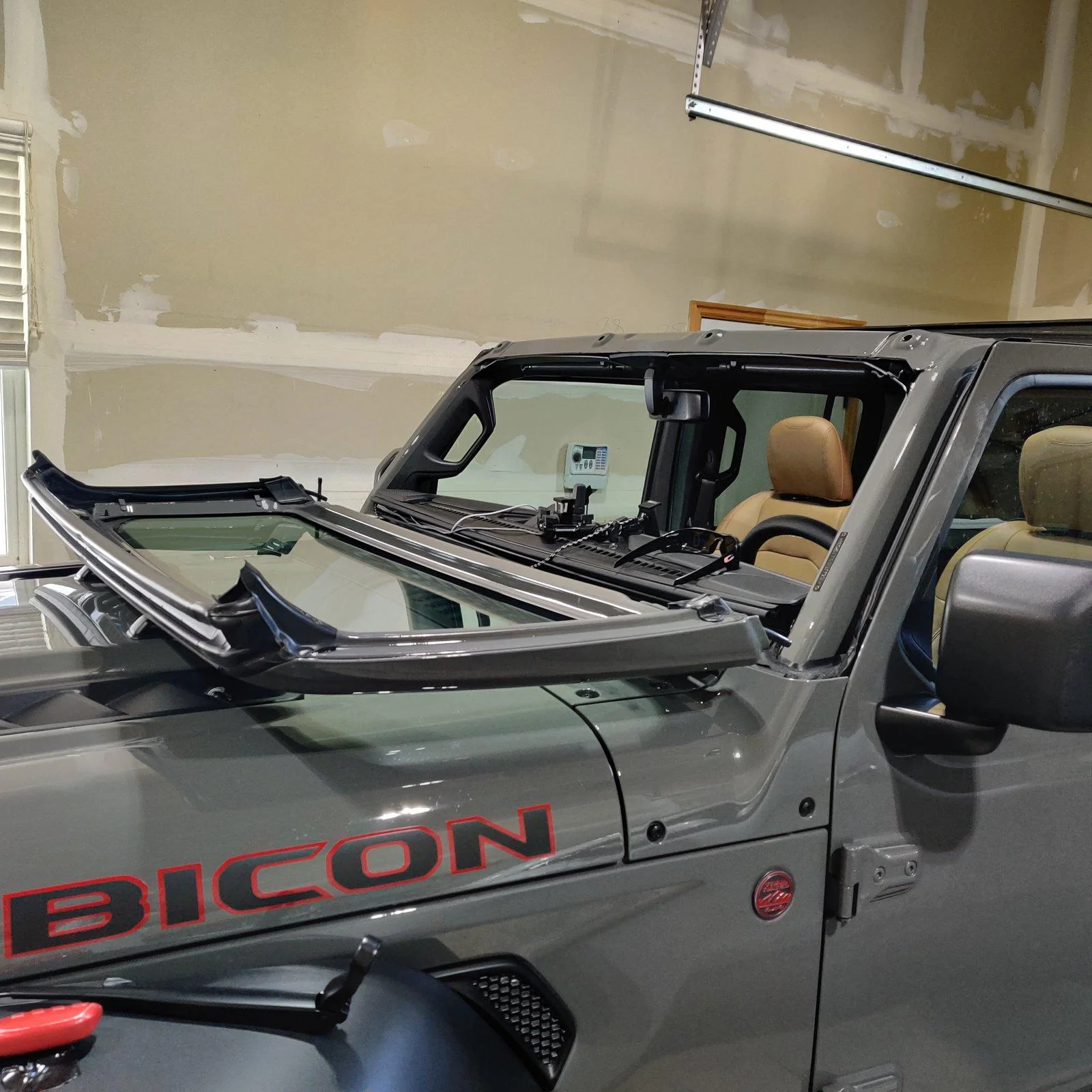 Jeep Gladiator Power for a ham radio. IMG_20191210_131717