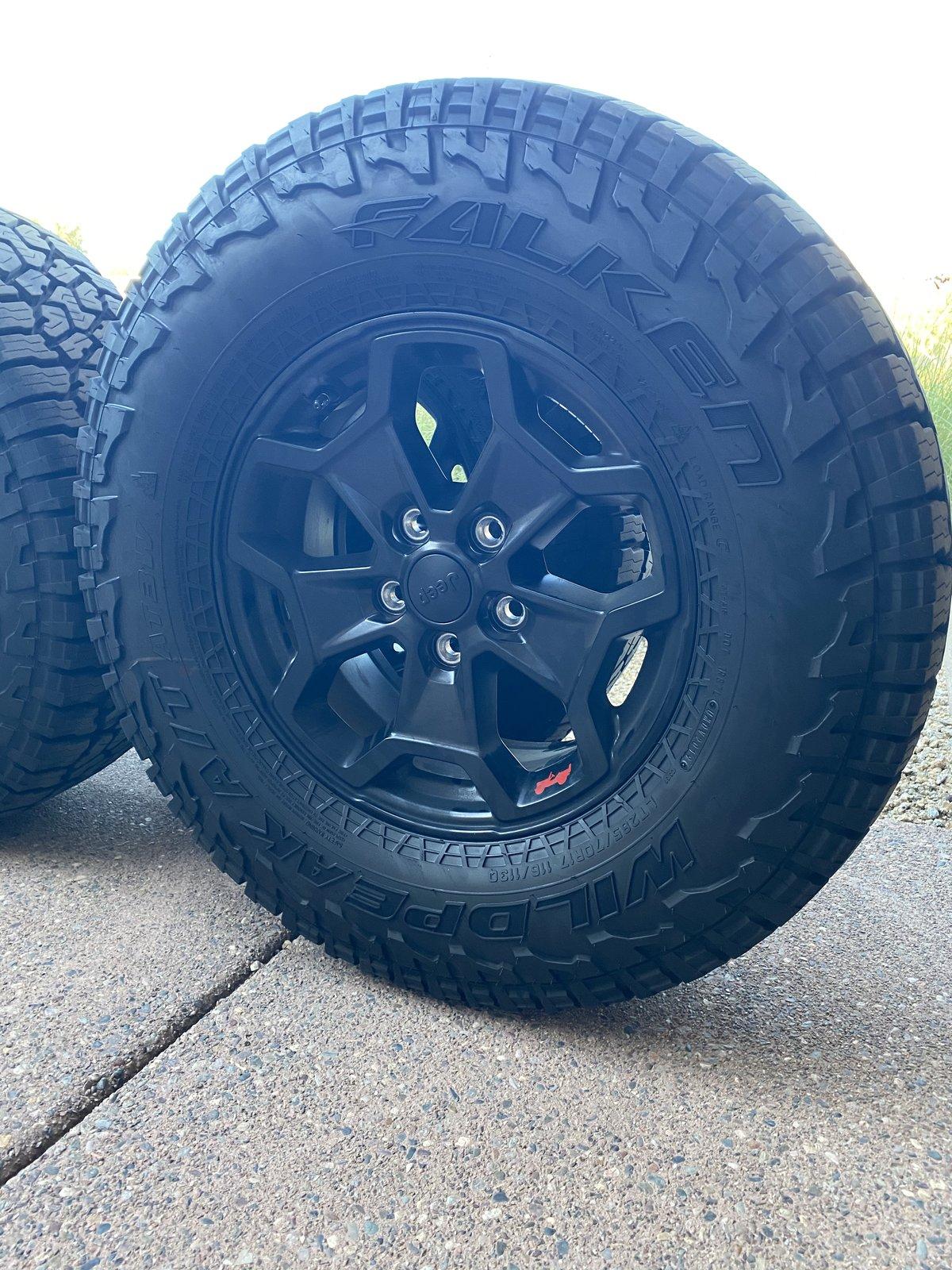 Jeep Gladiator Gladiator Launch Edition Wheels & Tires - set of 4 - Like Brand New IMG_0176
