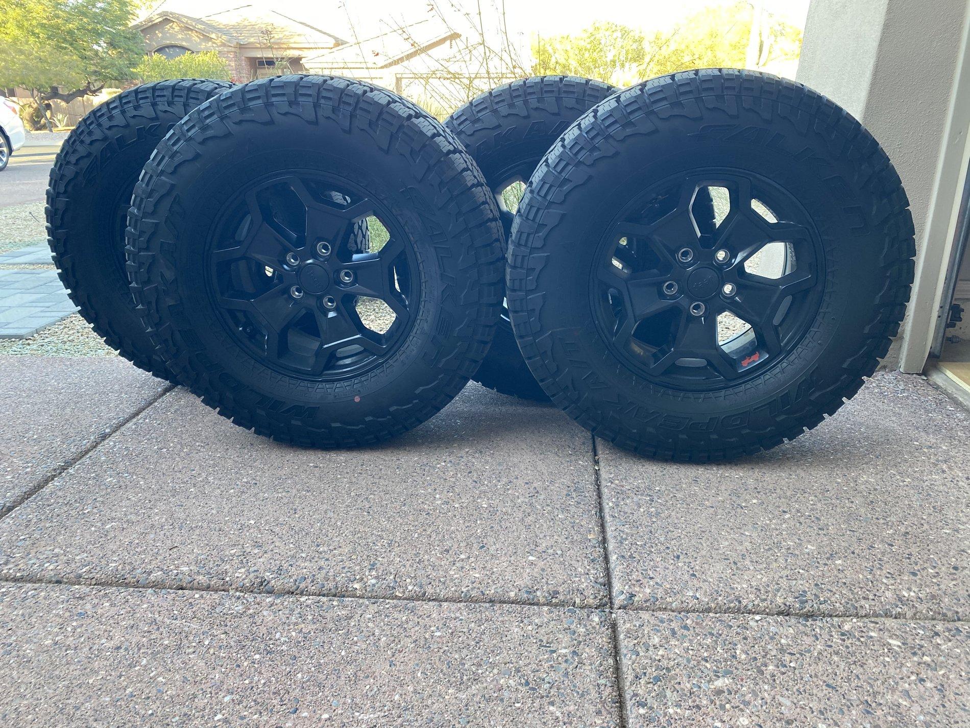 Jeep Gladiator Gladiator Launch Edition Wheels & Tires - set of 4 - Like Brand New IMG_0175
