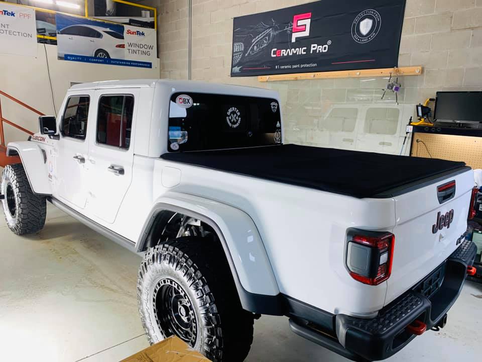 Jeep Gladiator BRIGHT WHITE Gladiator JT Club 78080168_280153602936704_4793114602470637568_n