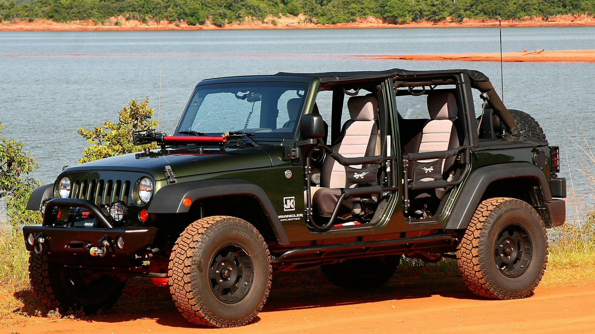 Jeep Gladiator Does anyone not regret ordering a hard top when they bought their Jeep? Jeep with Tube Doors, Jul 09, 3072