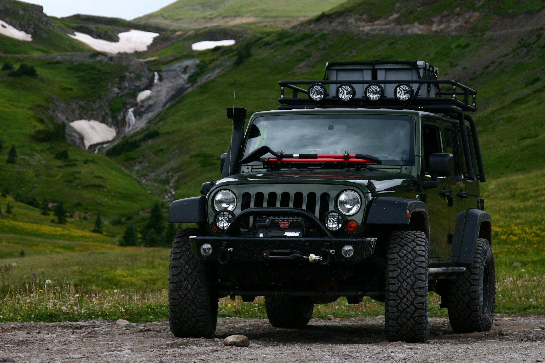 Jeep Gladiator My dry storage solution on the cheap NM-CO Trip, Aug 11, 1699, Engineer Pass