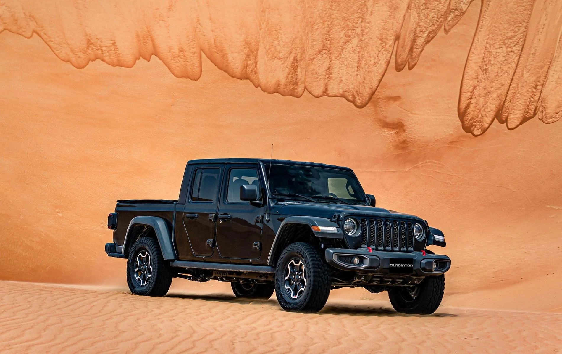 Jeep Gladiator Jeep Gladiator Arrives in Middle East With Limited Launch Edition 2020-jeep-gladiator-middle-east-launch-edition3