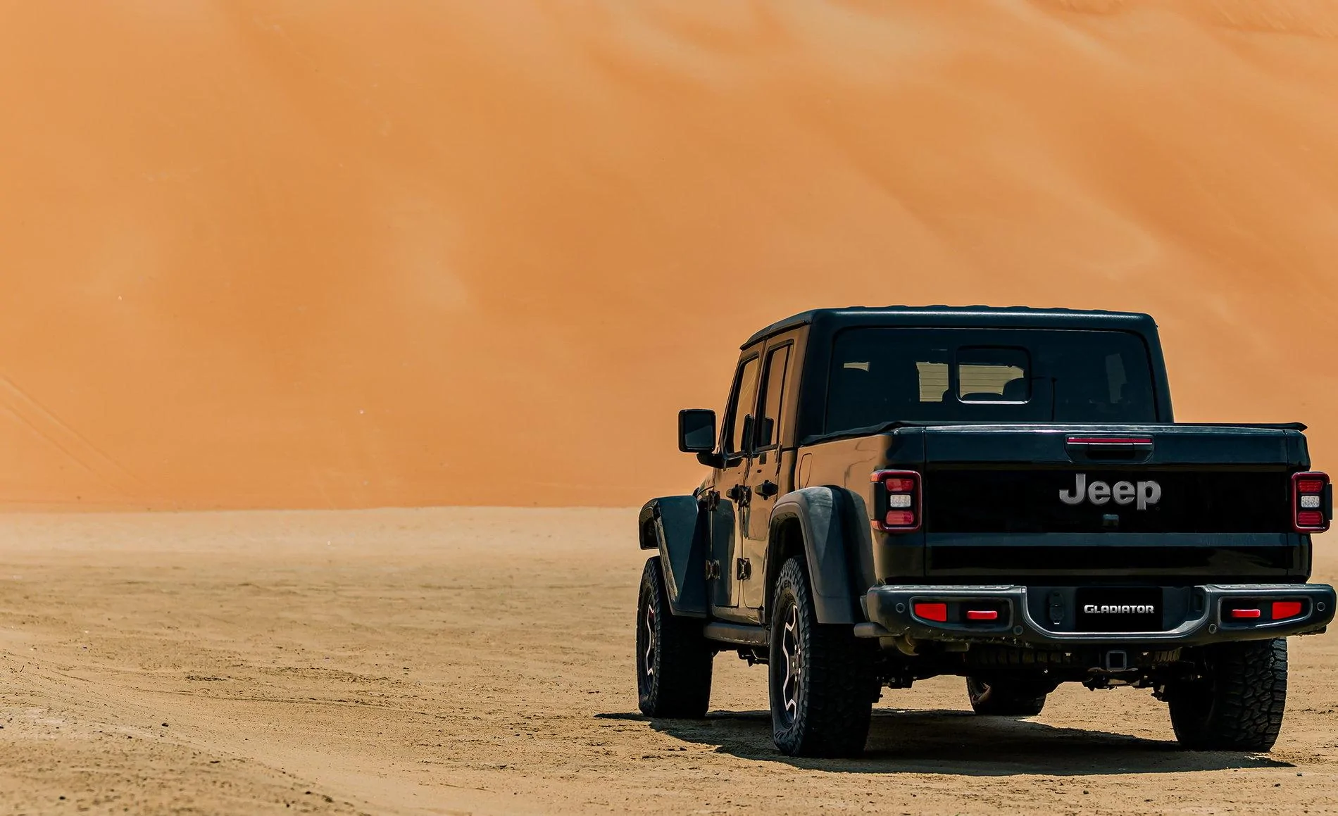 Jeep Gladiator Jeep Gladiator Arrives in Middle East With Limited Launch Edition 2020-jeep-gladiator-middle-east-launch-edition4