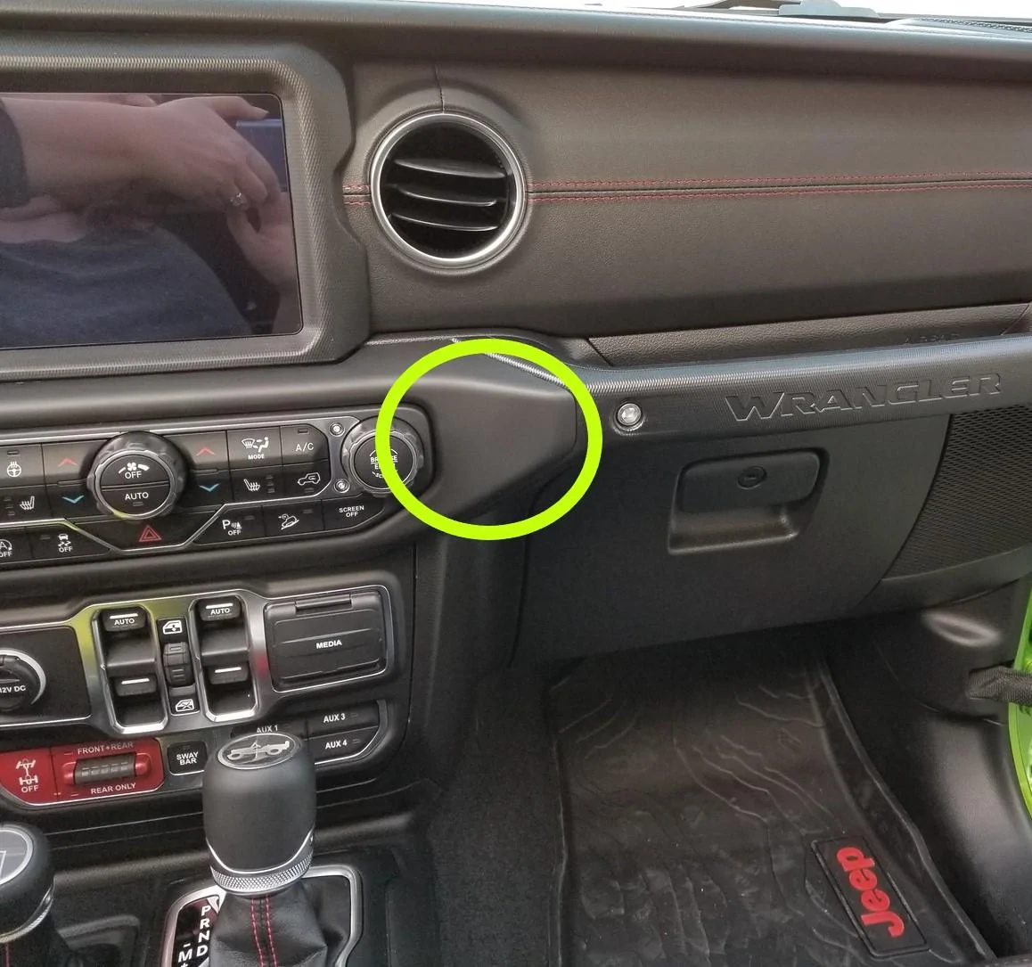 Jeep Gladiator Phone Solutions sideRedLeather