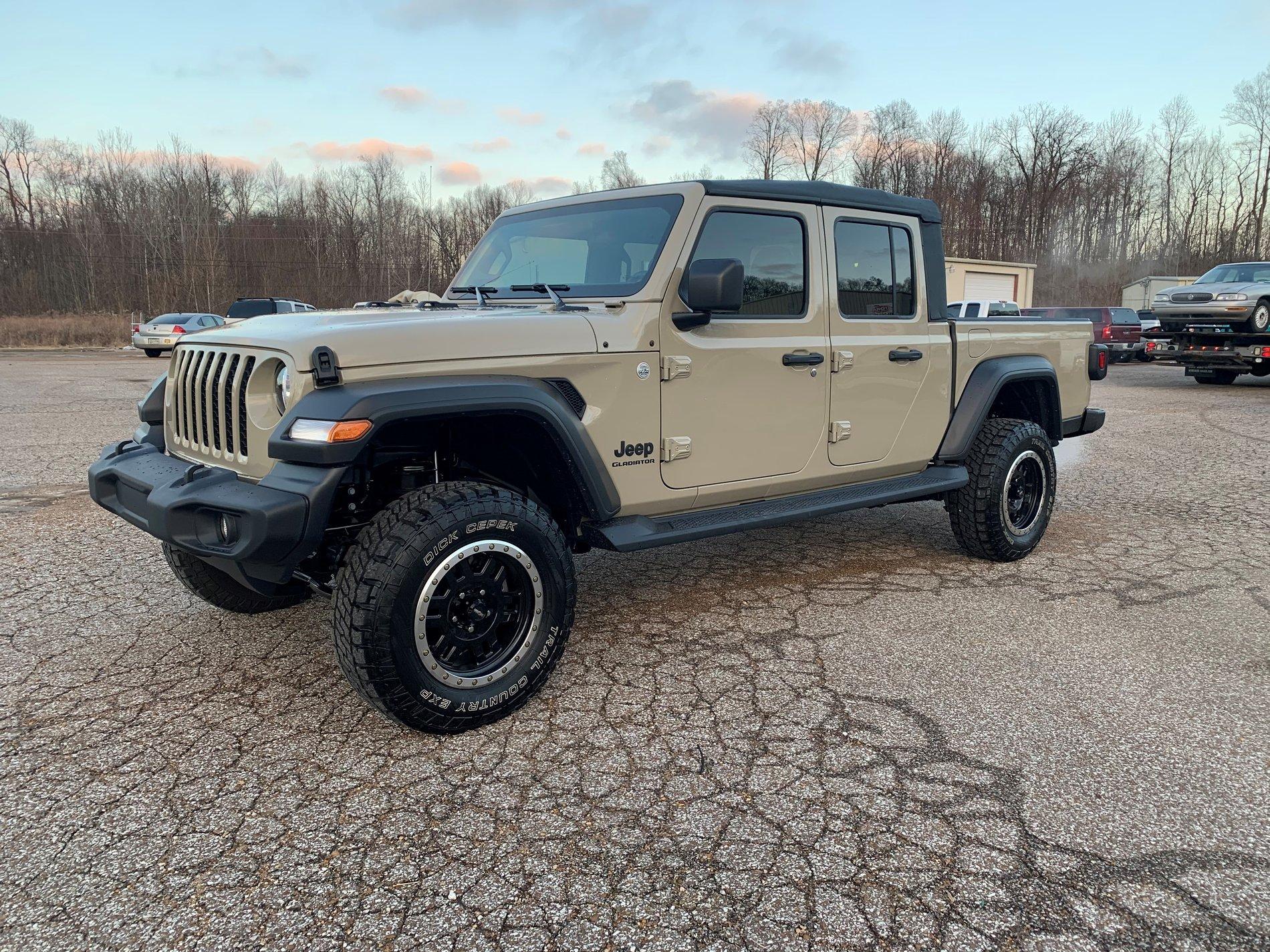 Jeep Gladiator Spacers or Springs? Gladiator 1
